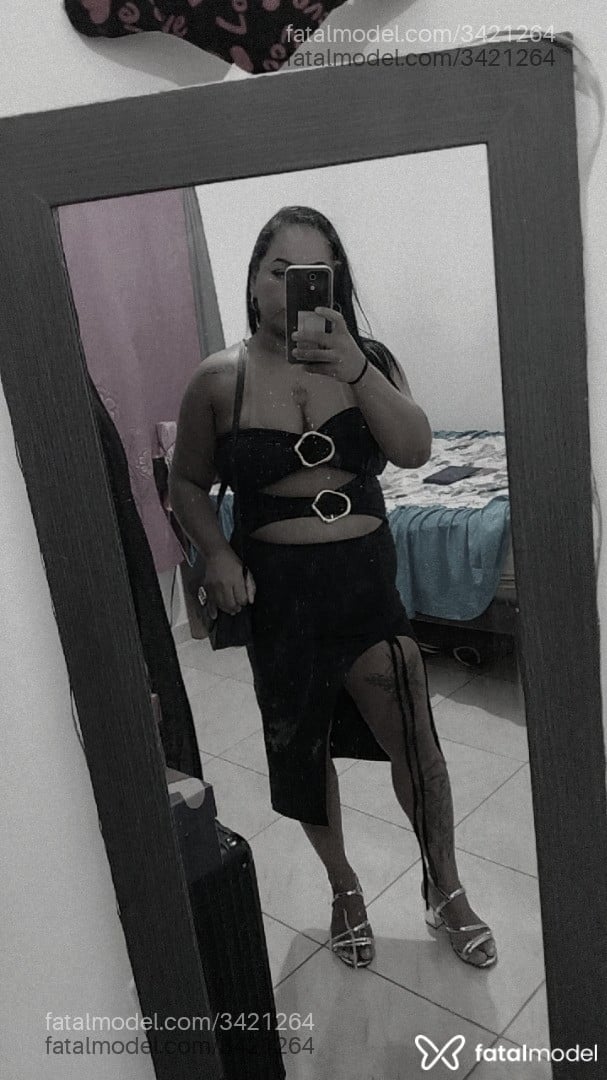 Acompanhante mulher morena (o) de olhos cinza - Jennifer Acompanhante mulher morena (o) de olhos cinza - Jennifer