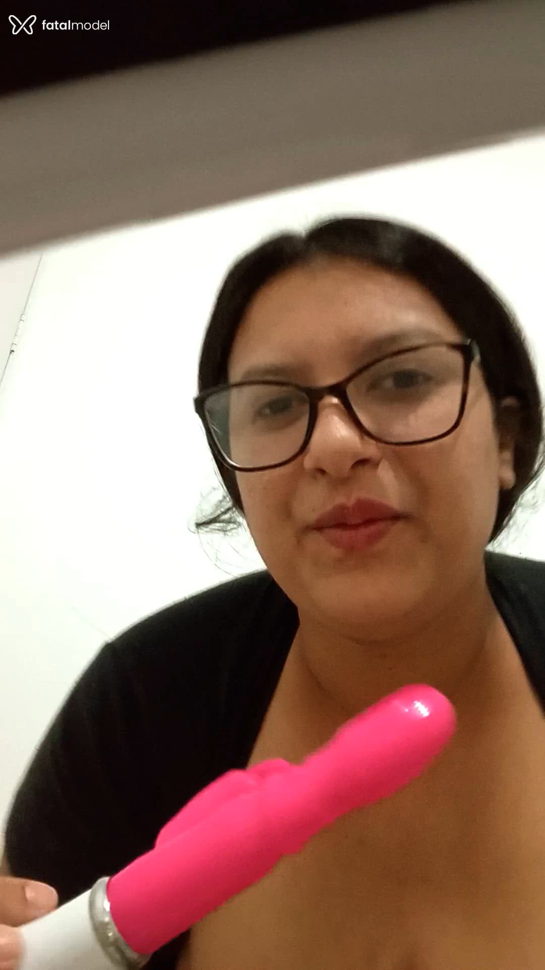 Acompanhante mulher morena (o) de olhos castanhos - Bruna Tetuda
