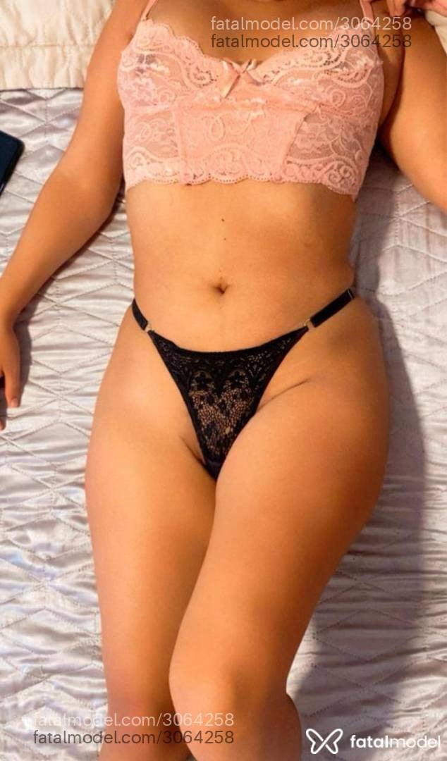 Acompanhante mulher morena (o) de olhos pretos em Gaspar - Valentina