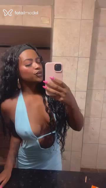 Acompanhante mulher morena (o) de olhos castanhos - Afrodite