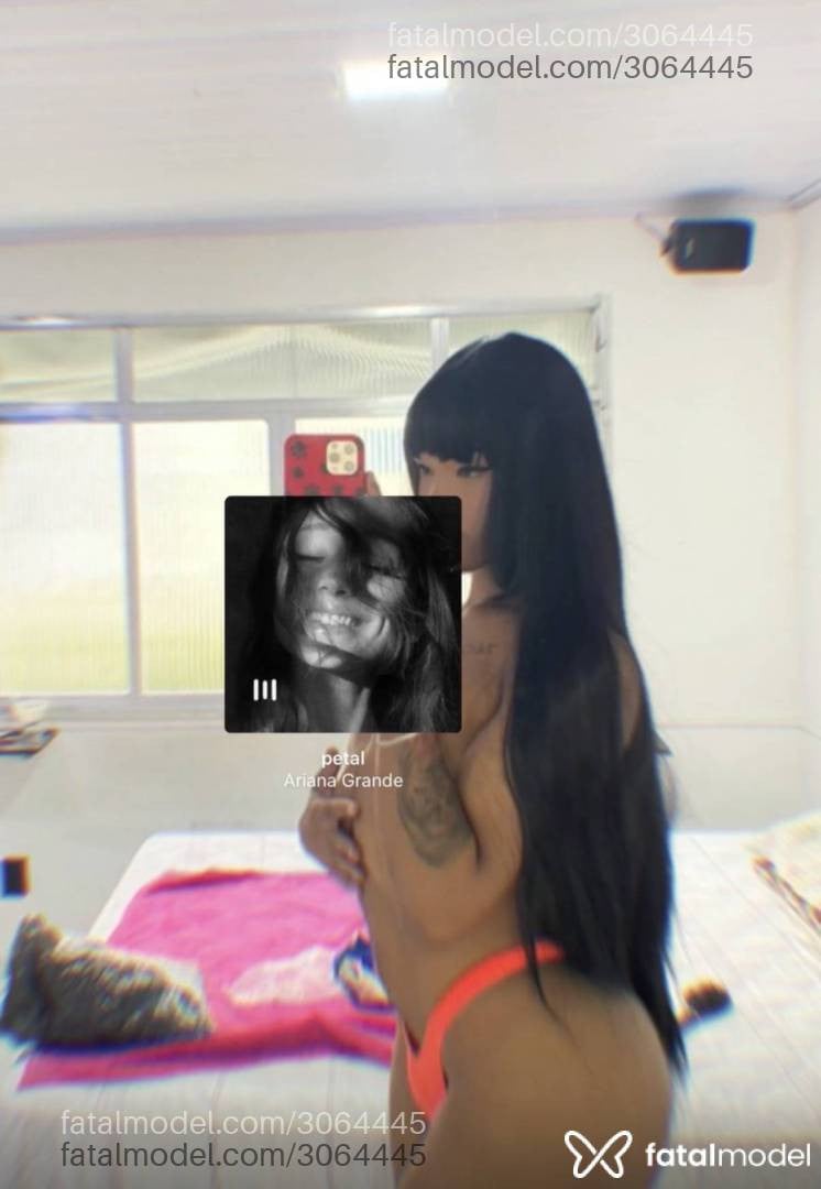 Acompanhante mulher trans loira (o) de olhos pretos - Bruna Mendes