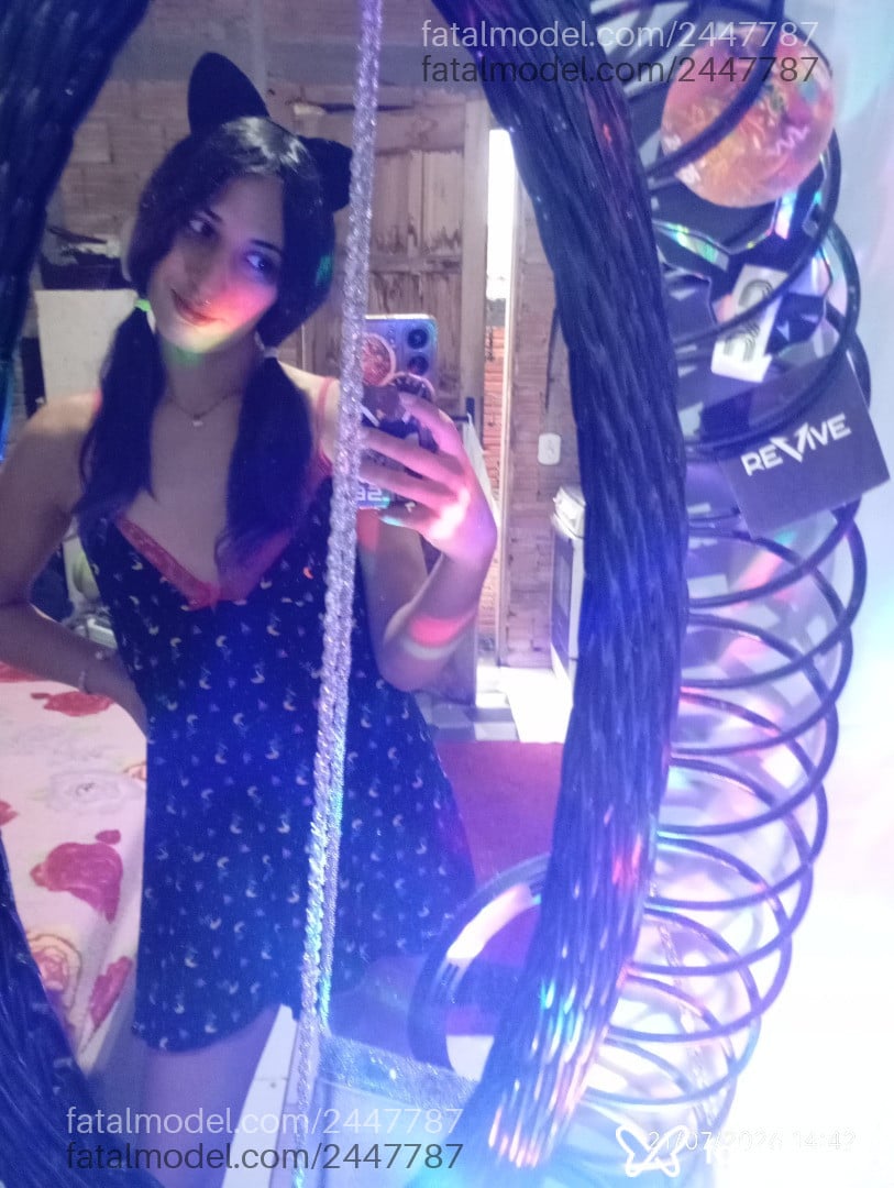 Acompanhante mulher trans morena (o) de olhos castanhos - Marilyn