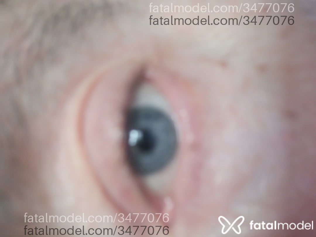 Acompanhante homem com cabelo grisalho de olhos azuis - Cézar Augusto
