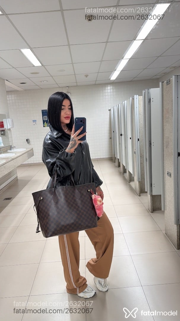 Acompanhante mulher morena (o) de olhos castanhos - Bruna Carvalho