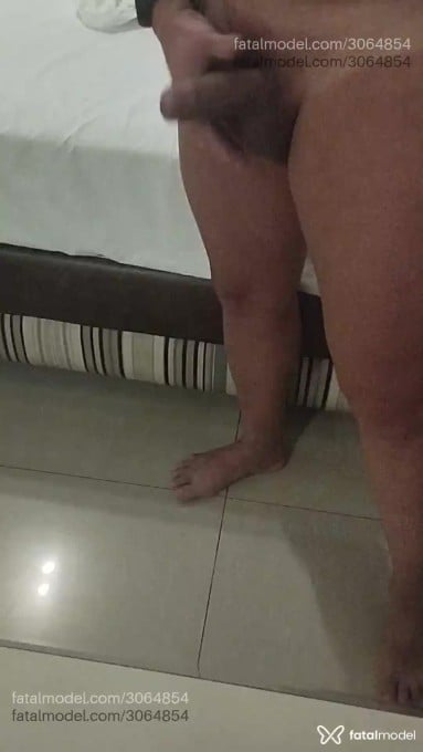 Acompanhante homem com cabelo castanho de olhos castanhos em São Paulo - Junior