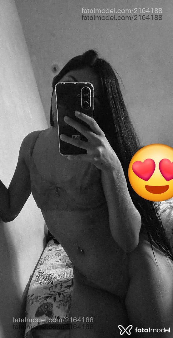 Acompanhante mulher morena (o) de olhos castanhos - Vivi Acompanhante mulher morena (o) de olhos castanhos - Vivi