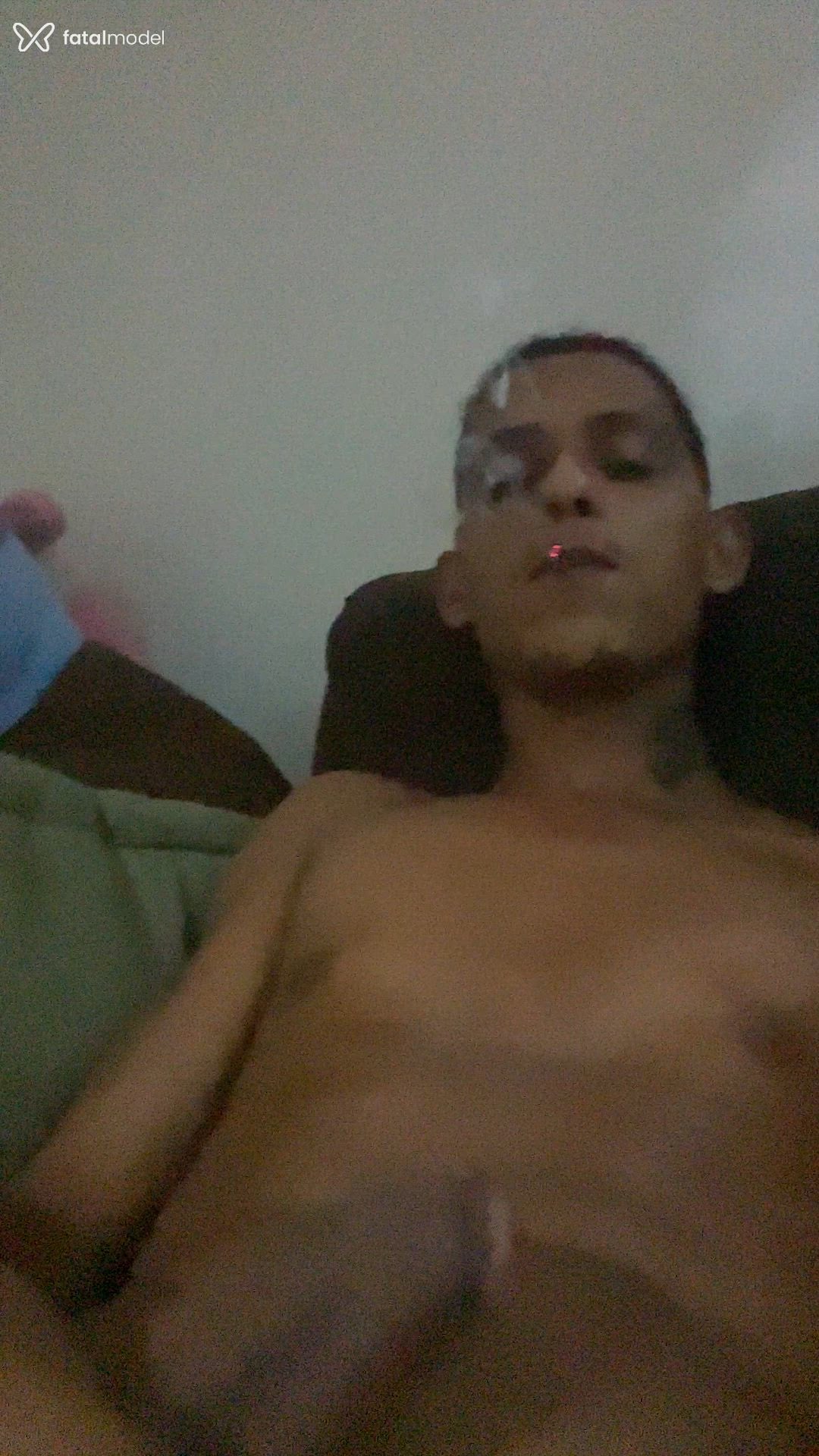 Acompanhante homem morena (o) de olhos castanhos - Oruamator Acompanhante homem morena (o) de olhos castanhos - Oruamator