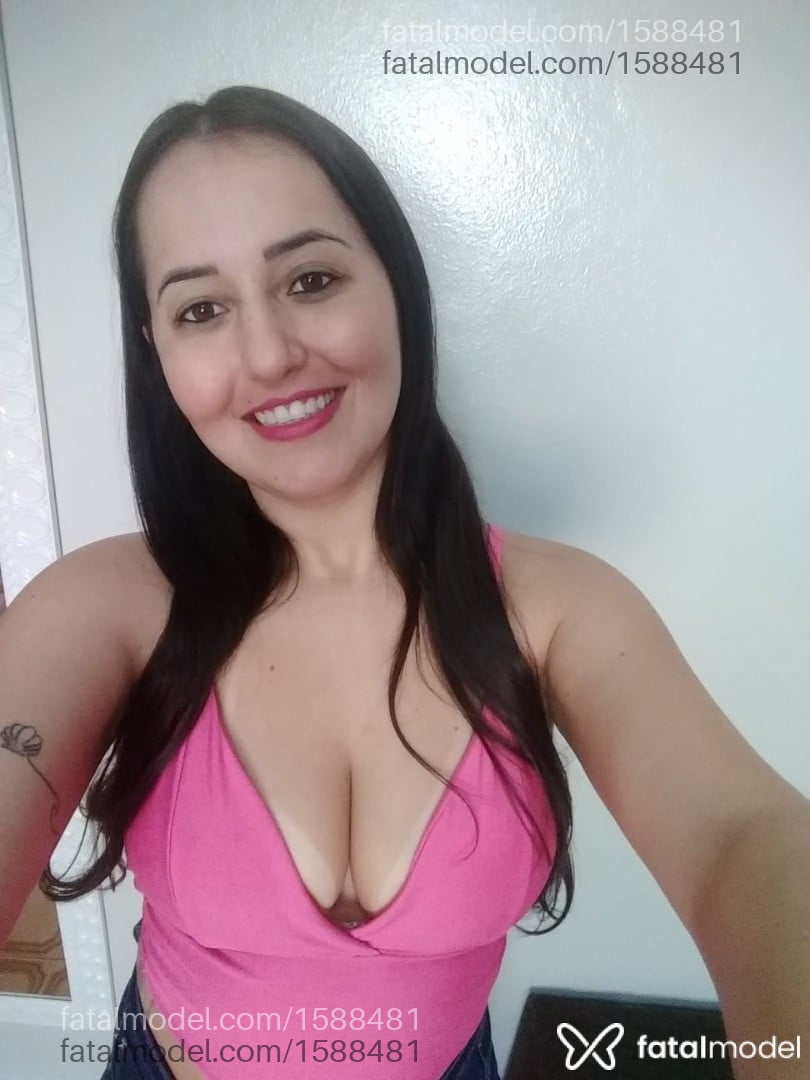 Acompanhante mulher com cabelo castanho de olhos castanhos - Karina