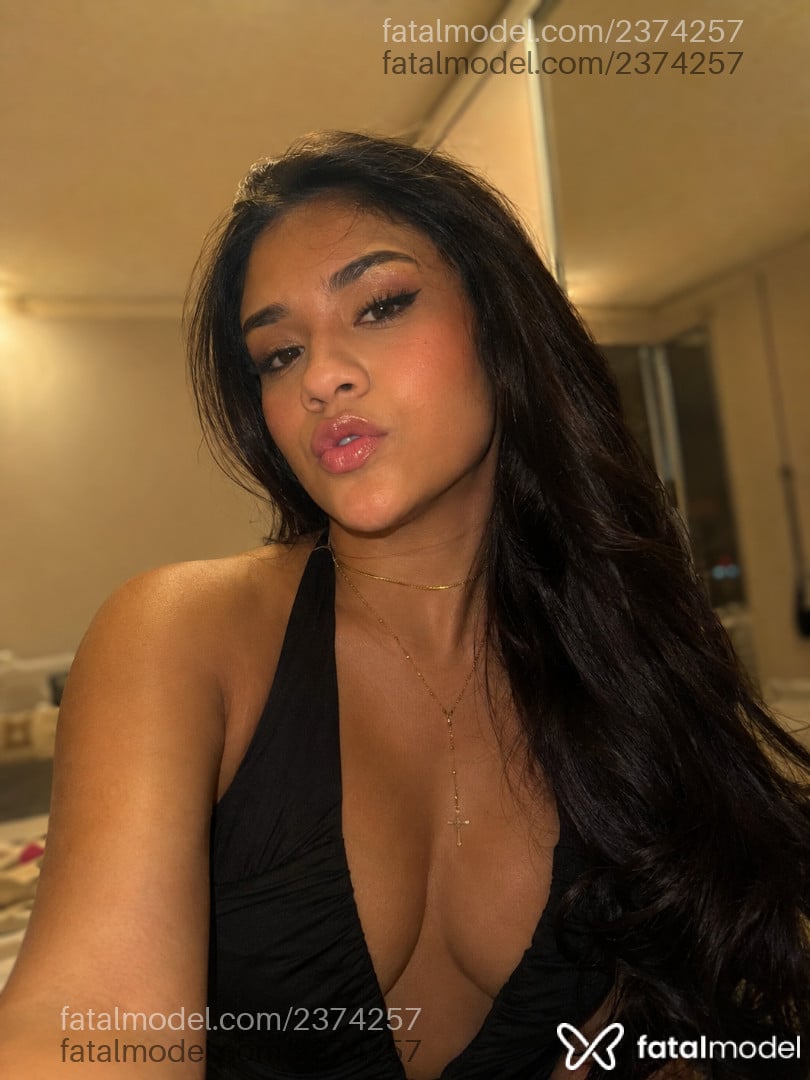 Acompanhante mulher com cabelo castanho de olhos castanhos - Amanda Cristina