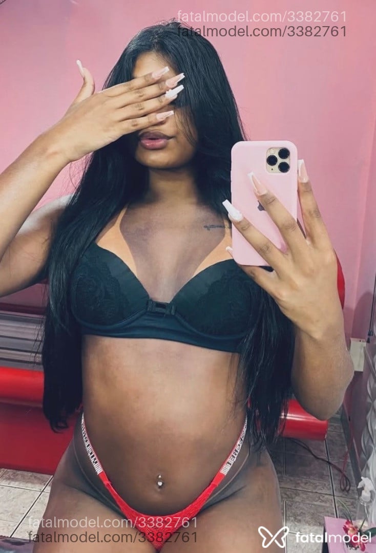 Acompanhante mulher trans morena (o) de olhos castanhos - Maythe Acompanhante mulher trans morena (o) de olhos castanhos - Maythe