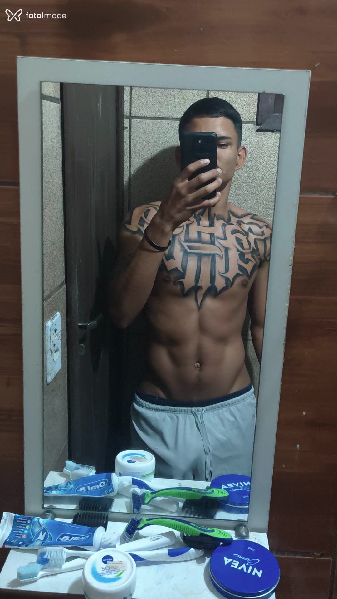 Acompanhante homem morena (o) de olhos pretos - Cezar Santos