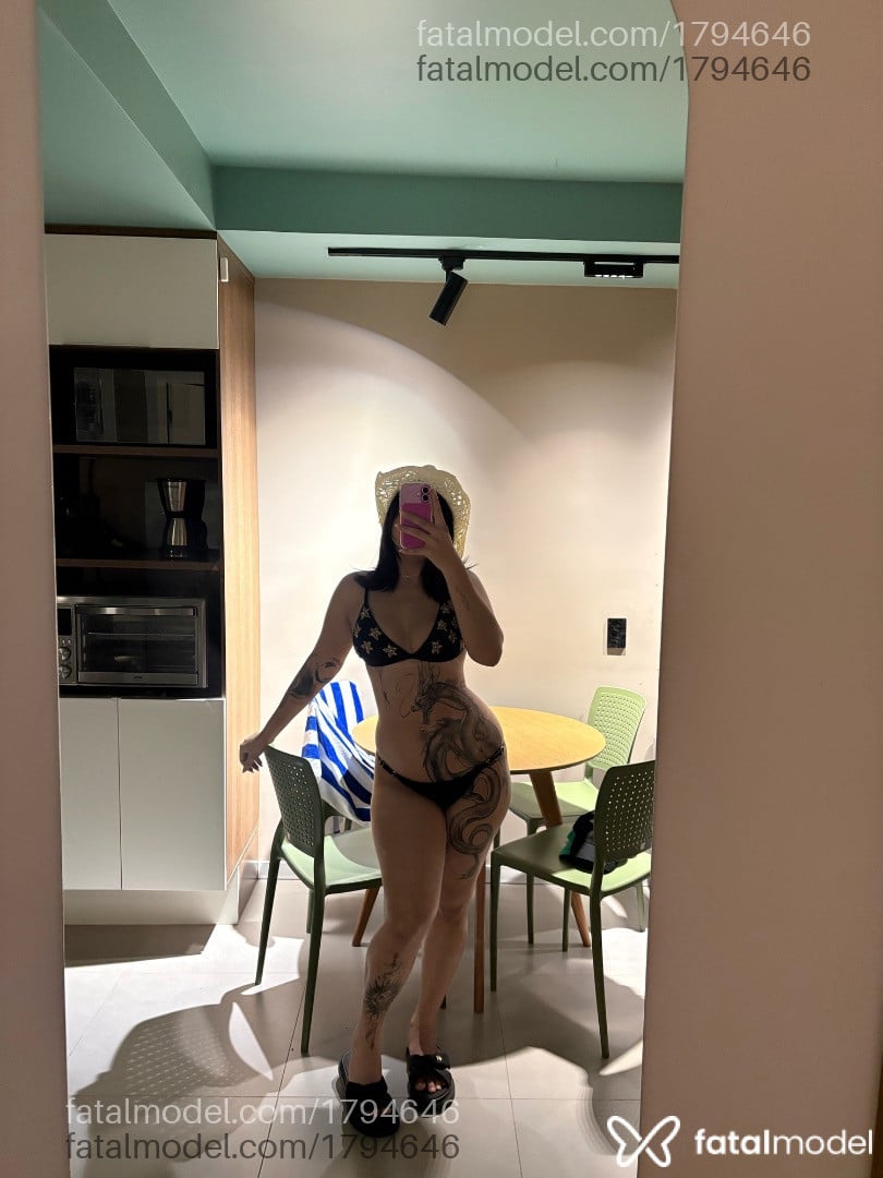 Acompanhante mulher morena (o) de olhos mel - Ana