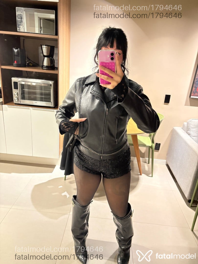 Acompanhante mulher morena (o) de olhos mel - Ana