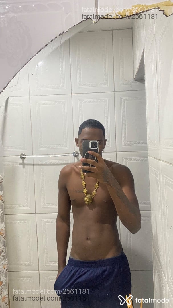 Acompanhante homem morena (o) de olhos pretos - Luiz Henrique