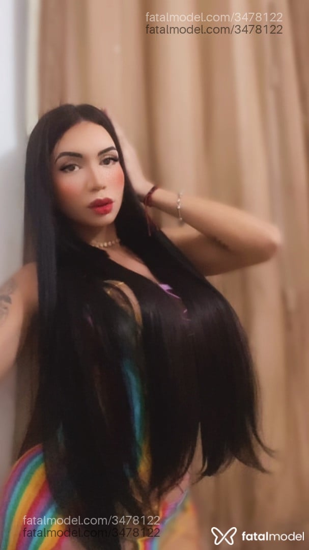 Acompanhante mulher trans morena (o) de olhos pretos - Isabela Santos Acompanhante mulher trans morena (o) de olhos pretos - Isabela Santos