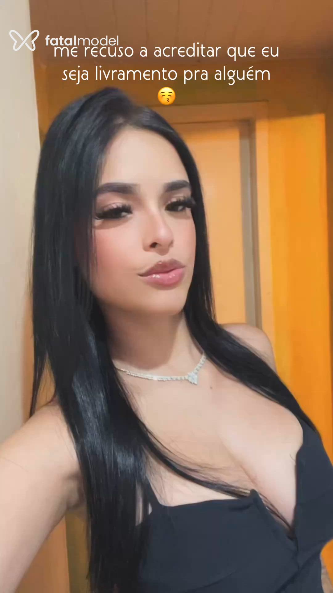 Acompanhante mulher morena (o) de olhos castanhos - Silva