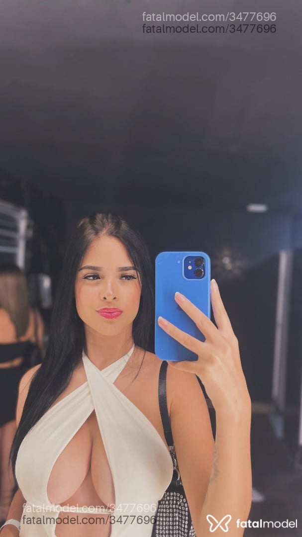 Acompanhante mulher morena (o) de olhos castanhos - Silva
