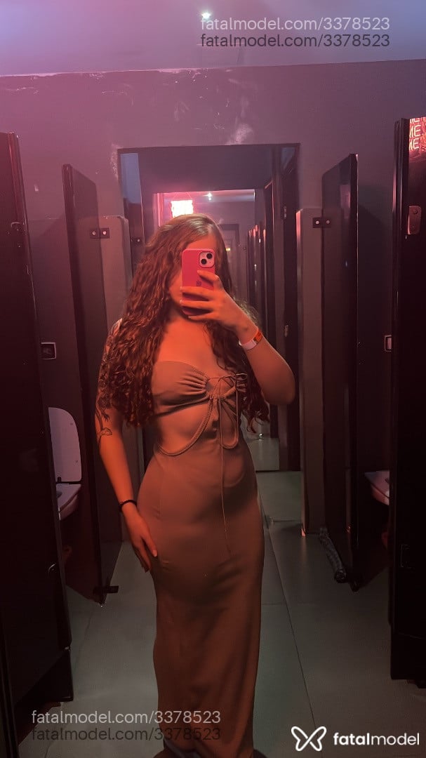 Acompanhante mulher com cabelo castanho de olhos mel - Isabellasx