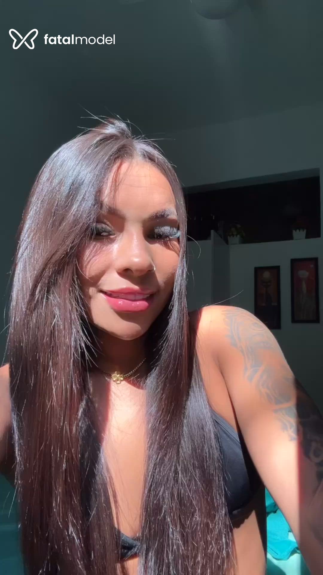 Acompanhante mulher morena (o) de olhos castanhos - Thyfany Ferreiira Acompanhante mulher morena (o) de olhos castanhos - Thyfany Ferreiira