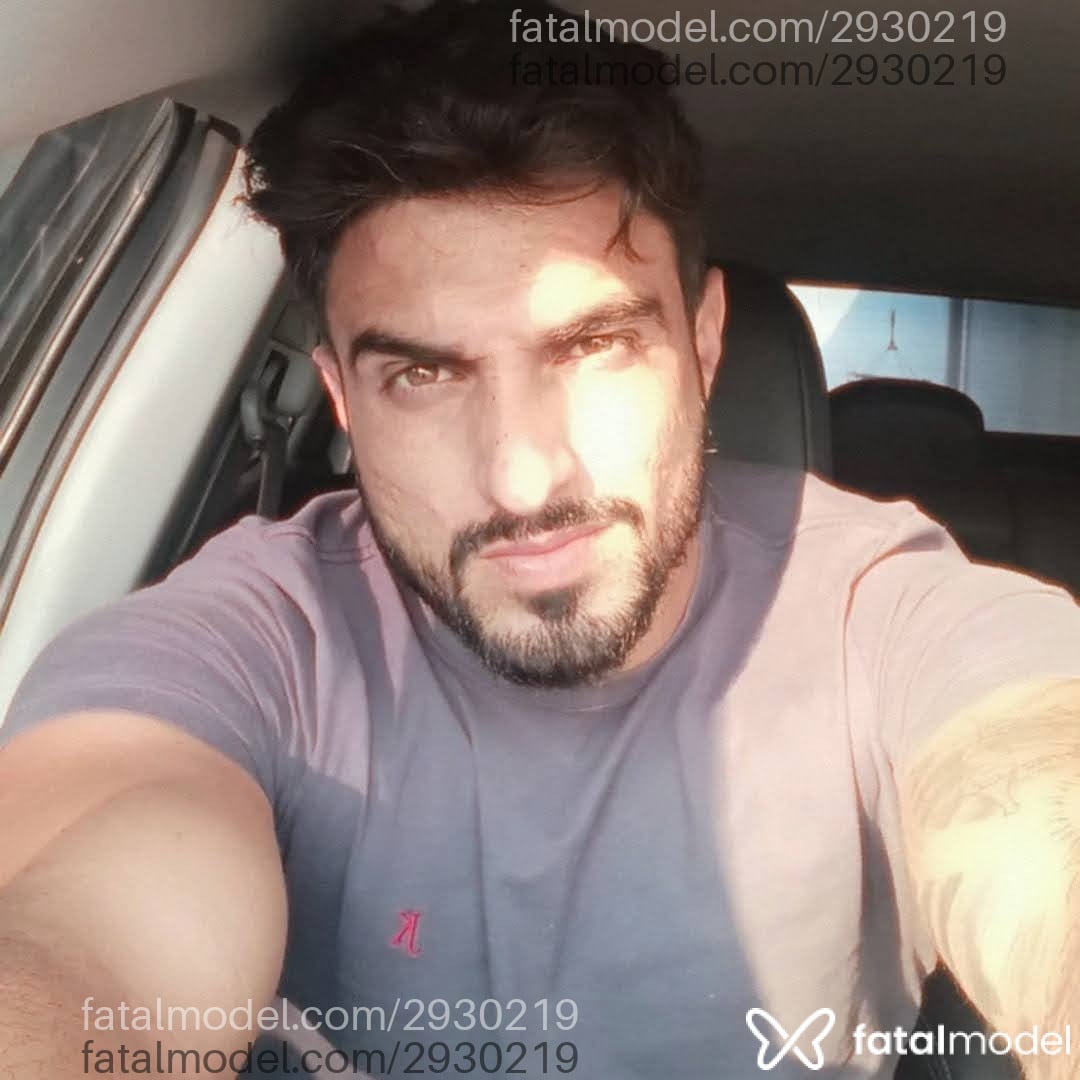 Acompanhante homem morena (o) de olhos mel - Hassan