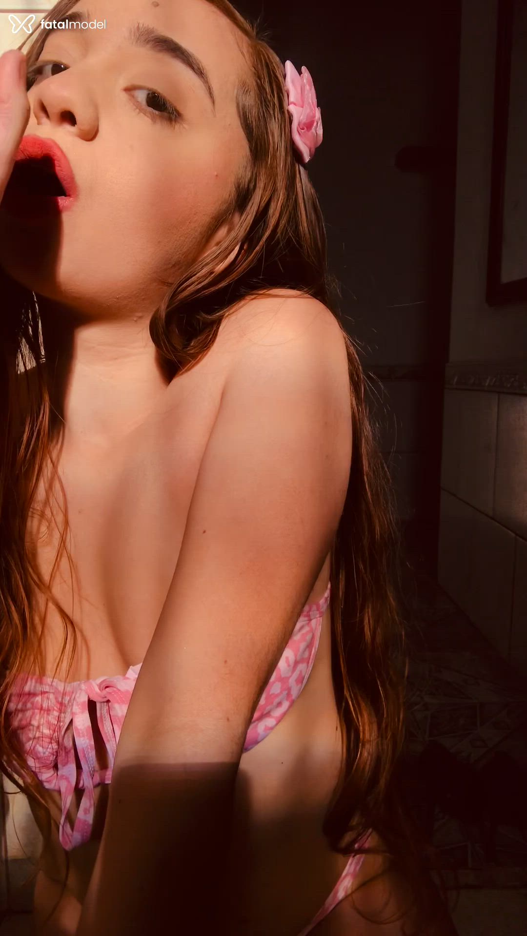 Acompanhante mulher com cabelo castanho de olhos castanhos - Sophie Albuquerque