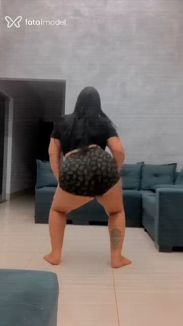 Acompanhante mulher com cabelo castanho de olhos mel - Manuzinha