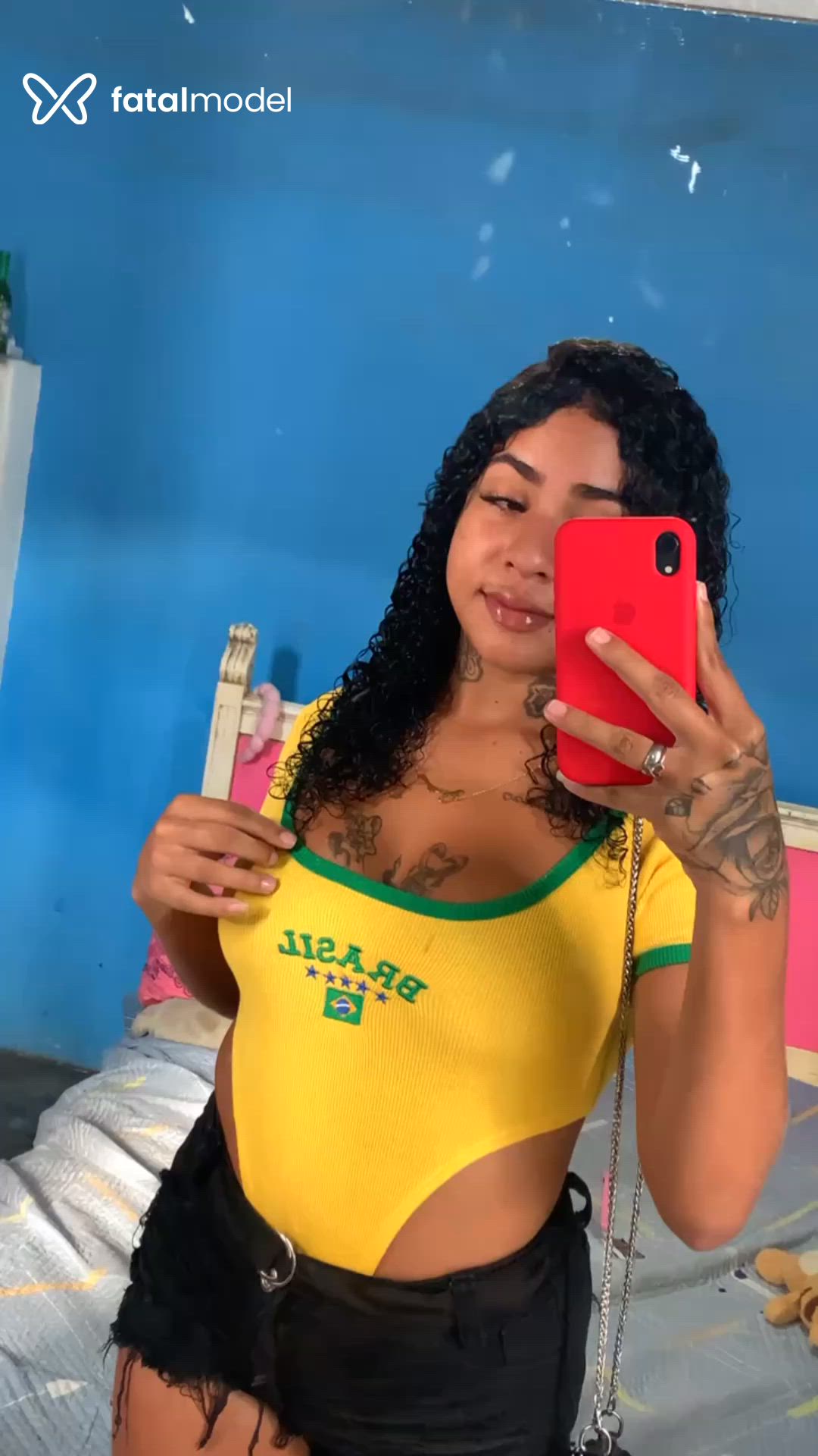 Acompanhante mulher morena (o) de olhos castanhos - Rafaela