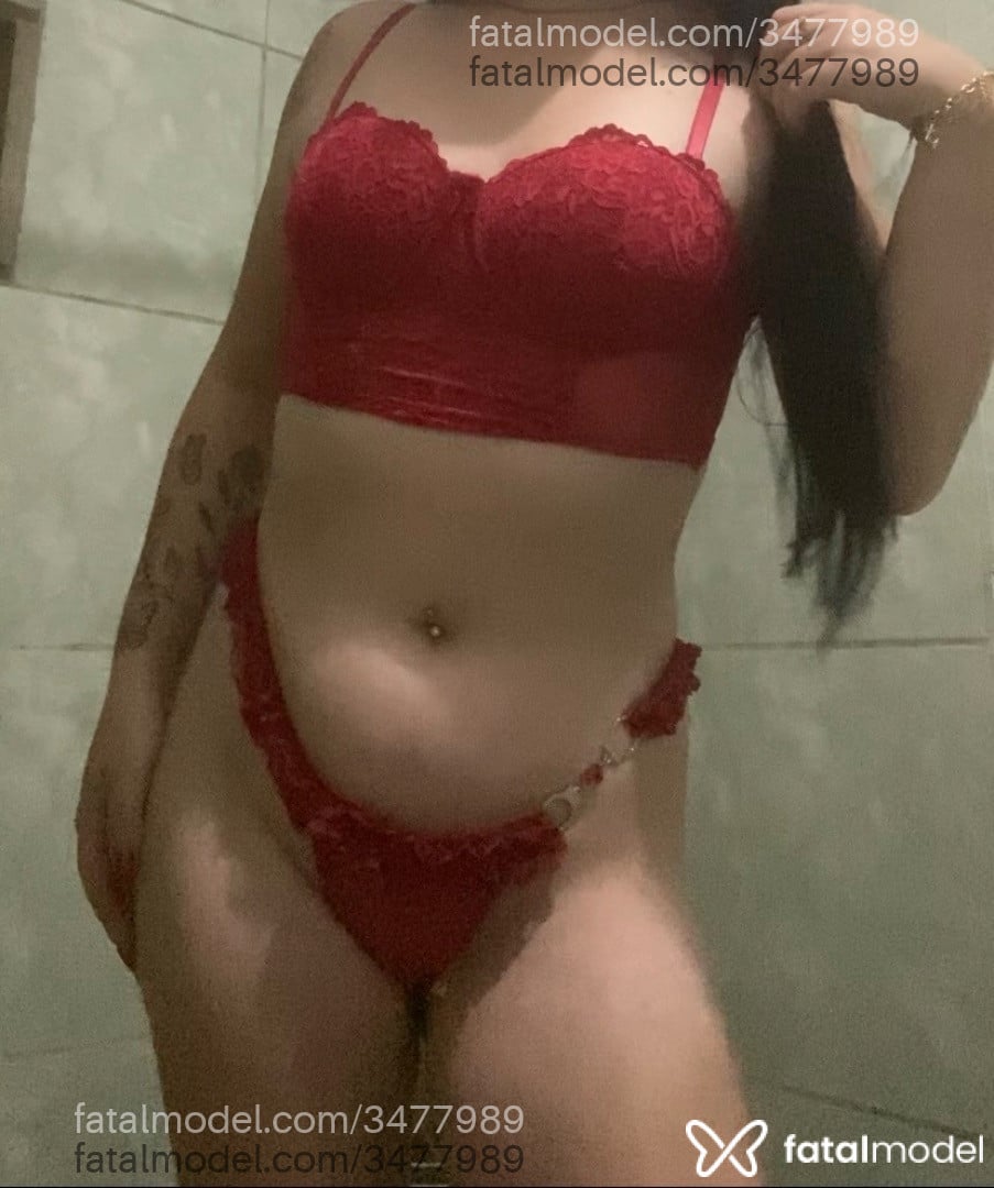 Acompanhante mulher morena (o) de olhos verdes - Yasmin