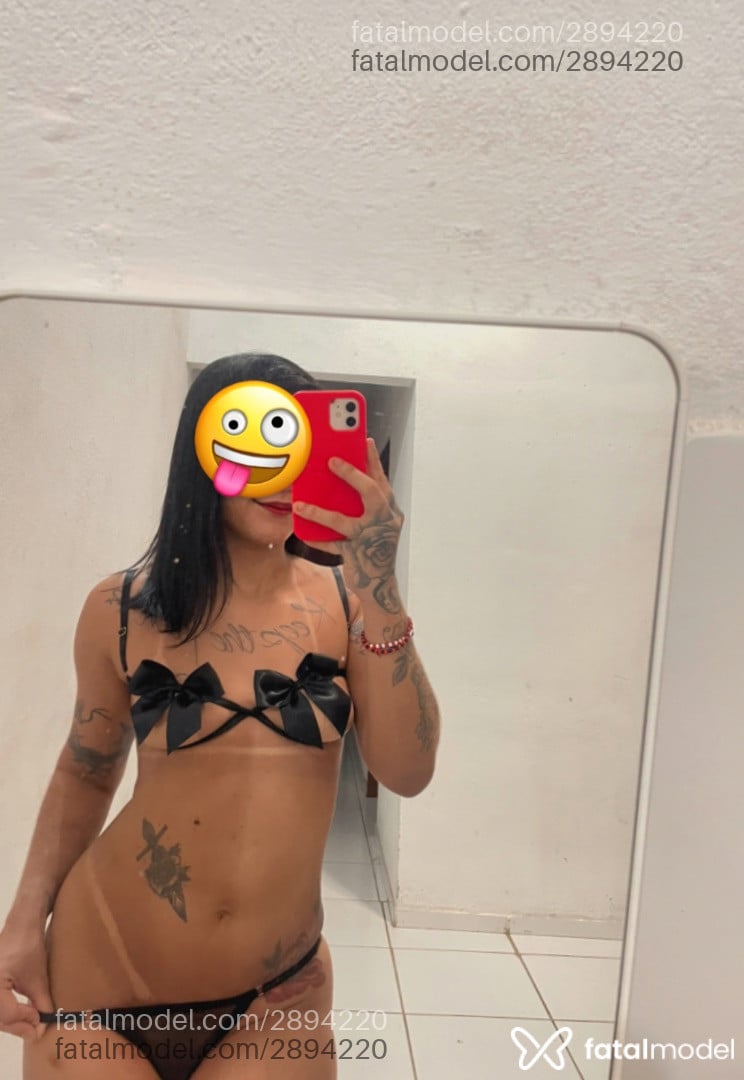 Acompanhante mulher morena (o) de olhos castanhos - Larissa