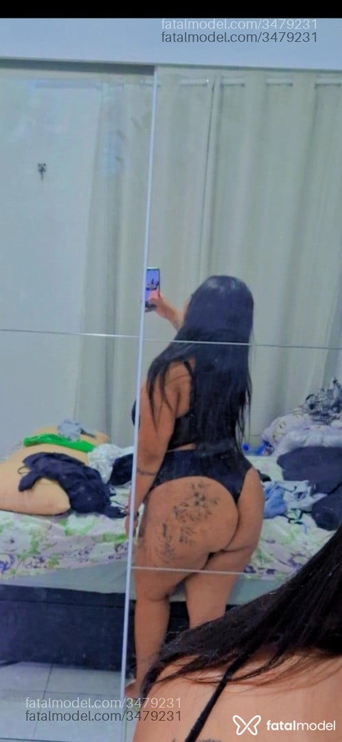 Acompanhante mulher com cabelo castanho de olhos castanhos - Karla