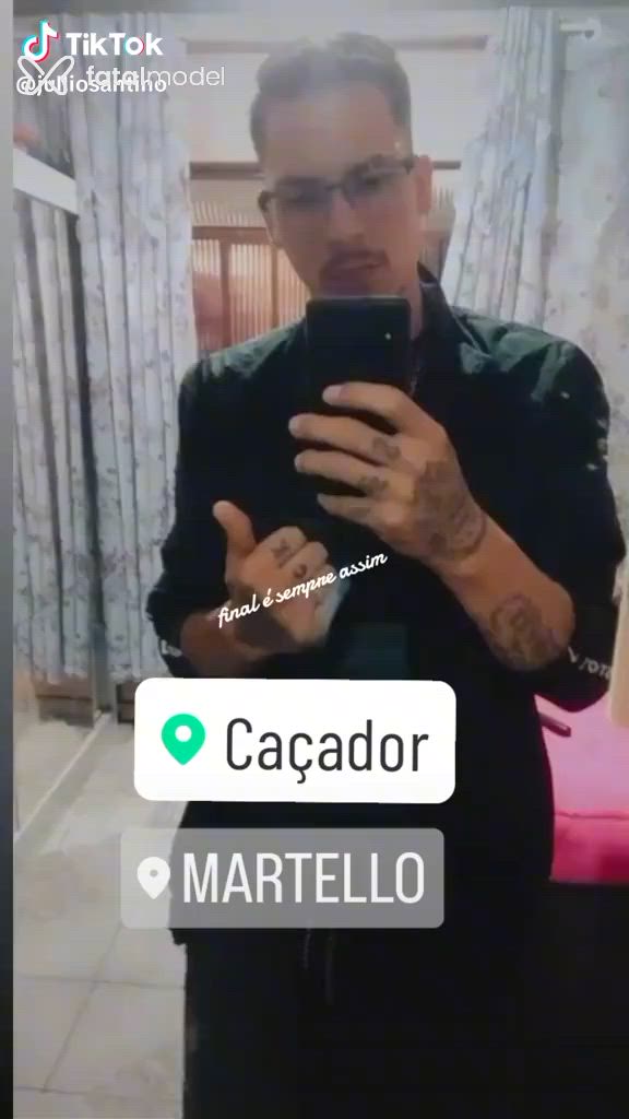 Acompanhante homem com cabelo castanho de olhos castanhos - Cesar manccine