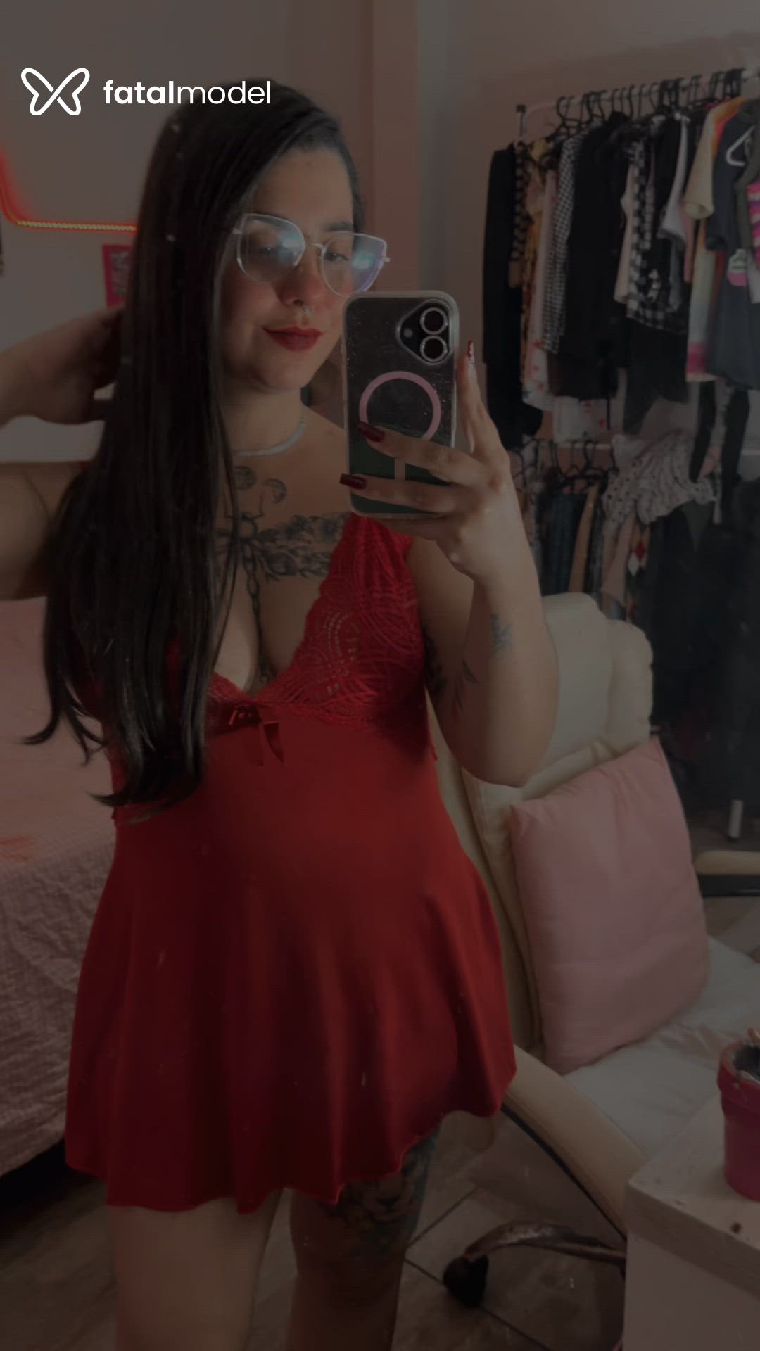Acompanhante mulher com cabelo castanho de olhos castanhos - Agnes Martins