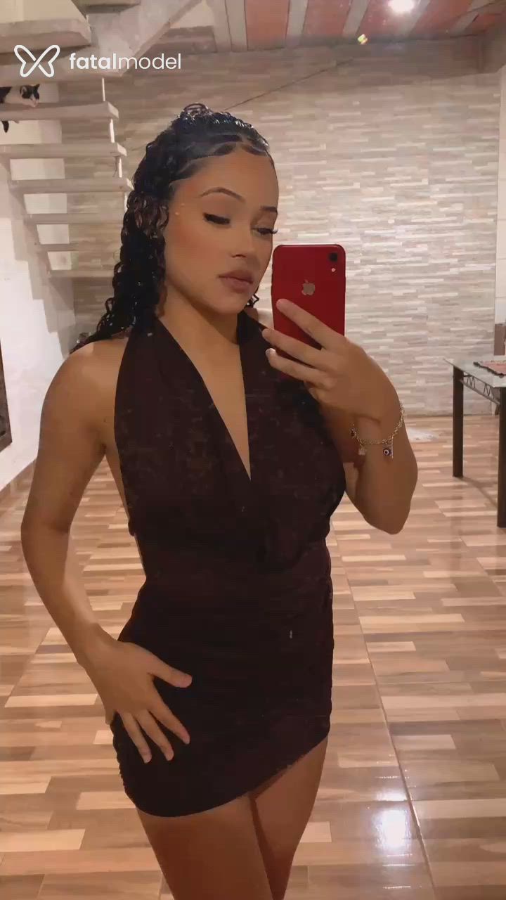 Acompanhante mulher morena (o) de olhos castanhos - Julia