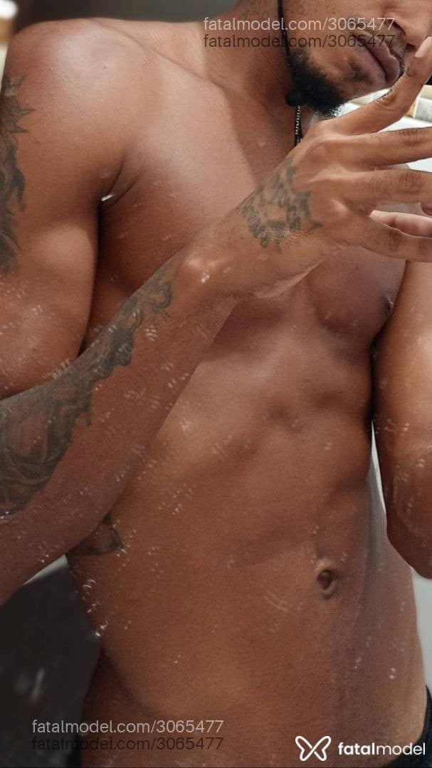 Acompanhante homem morena (o) de olhos castanhos em Rio de Janeiro - Maluquinho