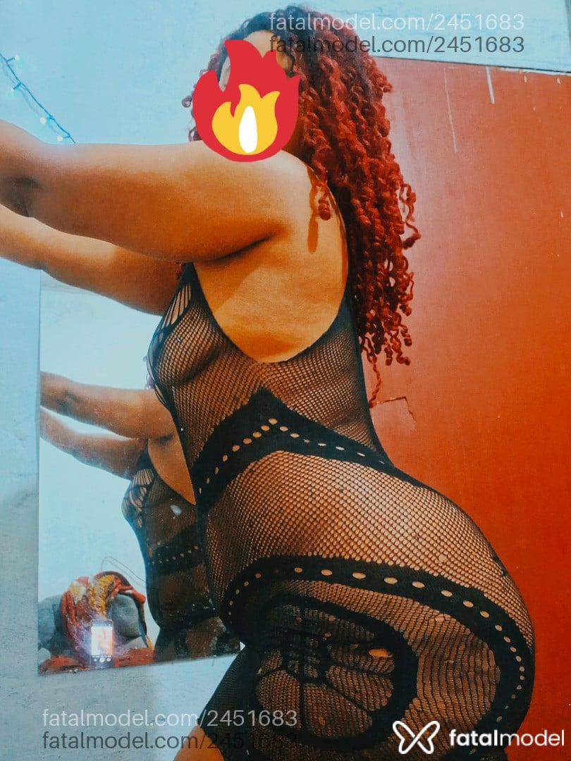Acompanhante mulher ruiva (o) de olhos castanhos - Bombonzinho
