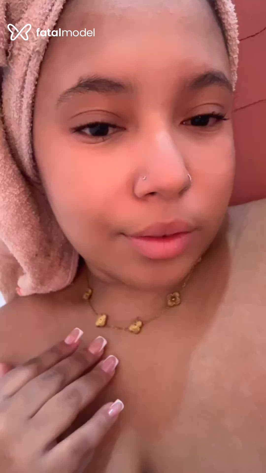 Acompanhante mulher morena (o) de olhos pretos - Domme