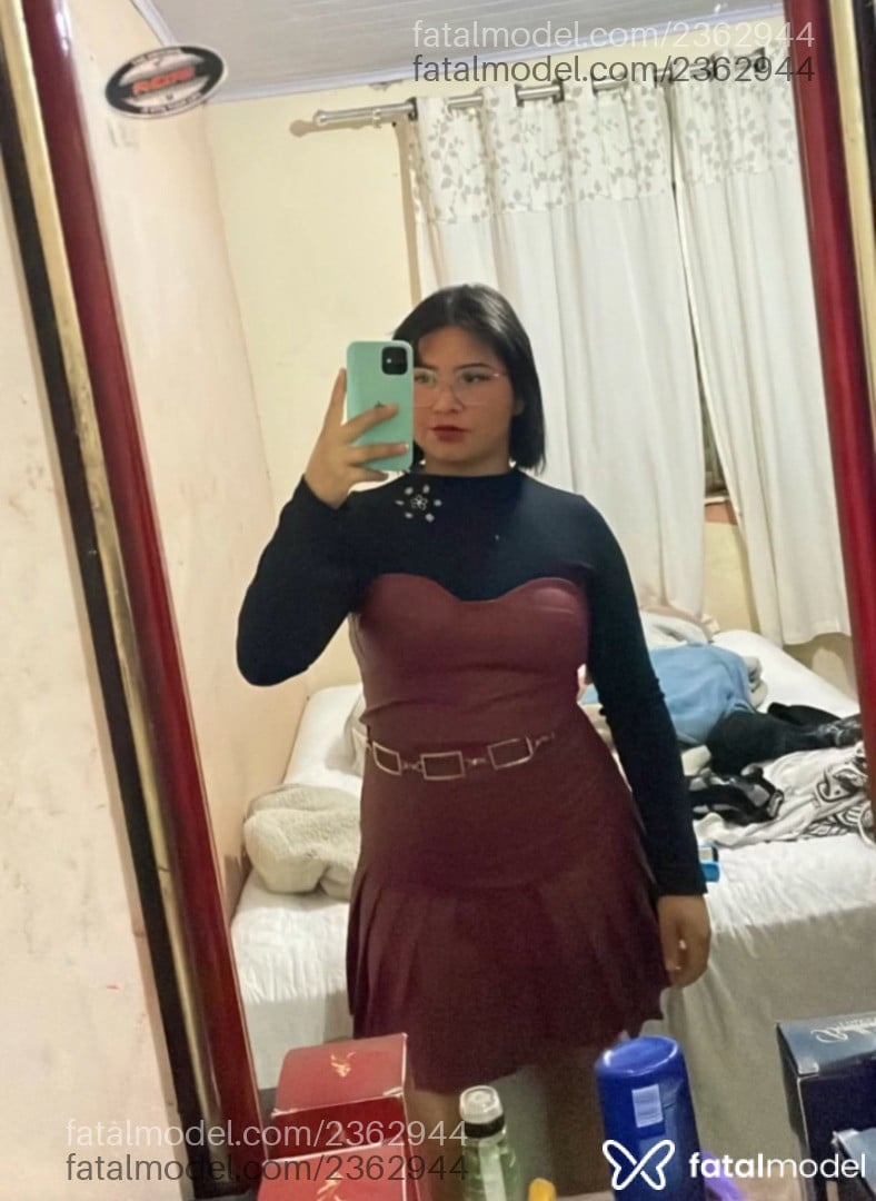 Acompanhante mulher morena (o) de olhos castanhos - Bruna