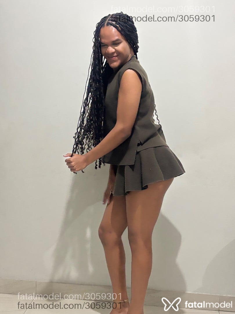 Acompanhante mulher trans morena (o) de olhos castanhos - Rianna