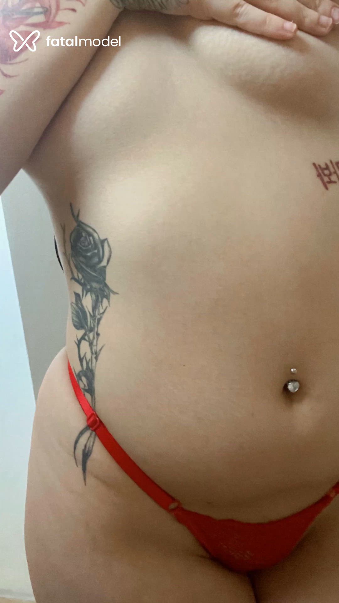 Acompanhante mulher morena (o) de olhos castanhos - Amanda