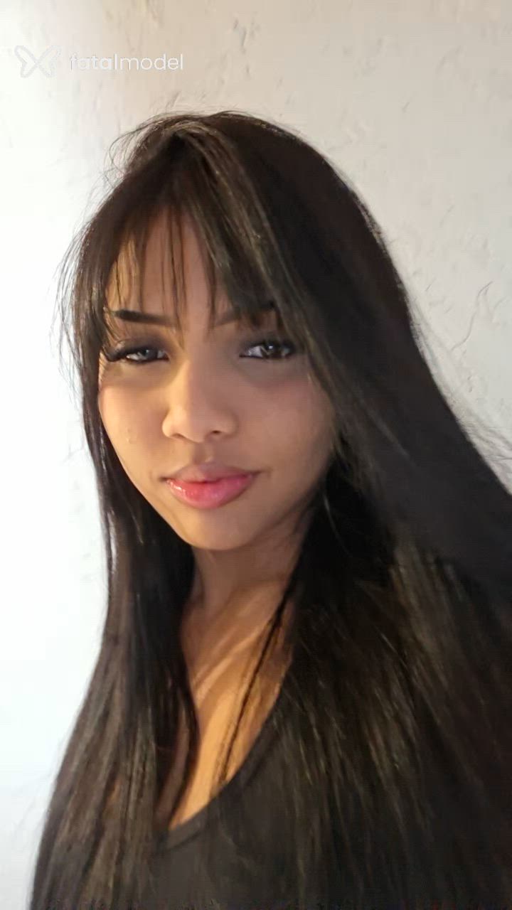 Acompanhante mulher morena (o) de olhos castanhos - Angelcalifornia