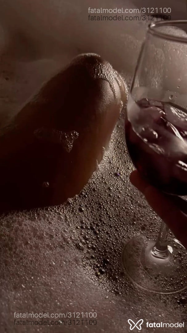 Acompanhante mulher morena (o) de olhos castanhos - Isadora