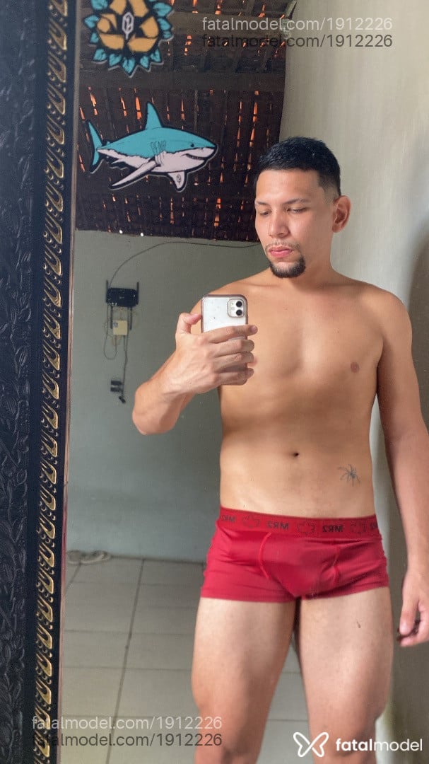 Acompanhante homem morena (o) de olhos pretos - Daniel Acompanhante homem morena (o) de olhos pretos - Daniel