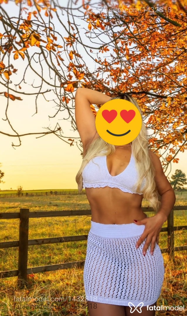 Acompanhante mulher loira (o) de olhos azuis - Anyy Albuquerque