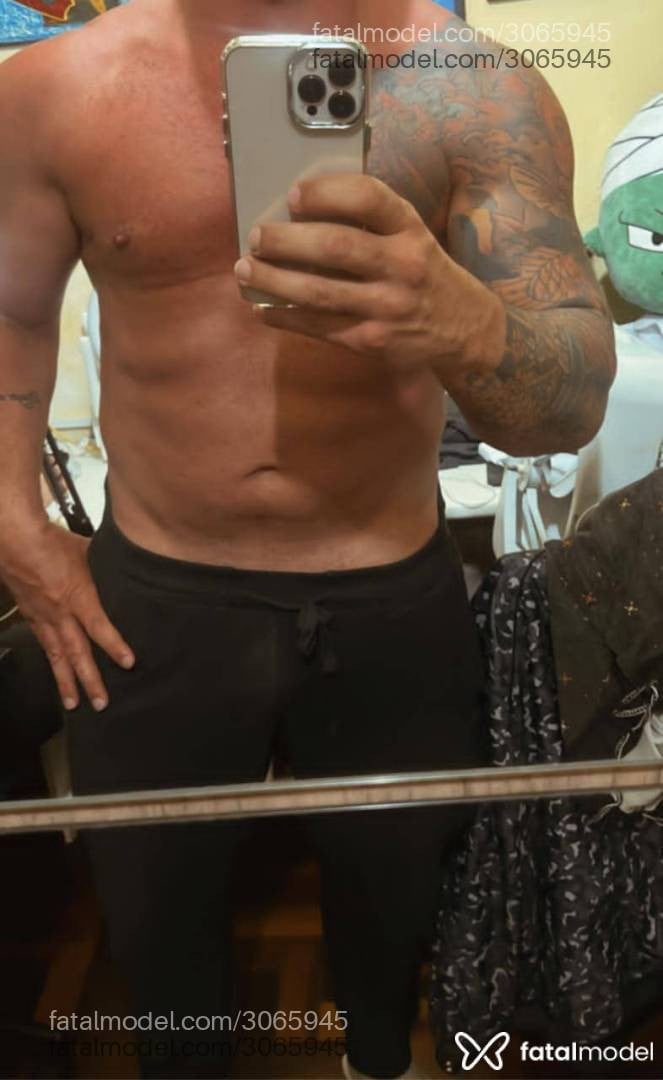 Acompanhante homem morena (o) de olhos mel em Porto Alegre - Victor Safra