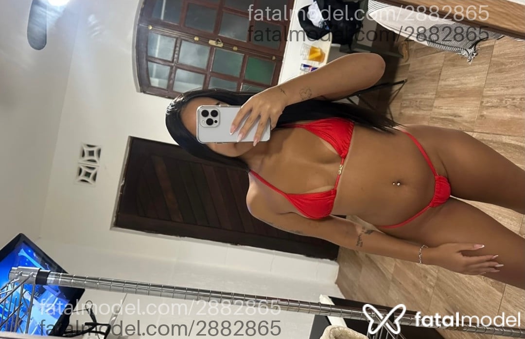 Acompanhante mulher morena (o) de olhos castanhos - Iara ágatha Acompanhante mulher morena (o) de olhos castanhos - Iara ágatha