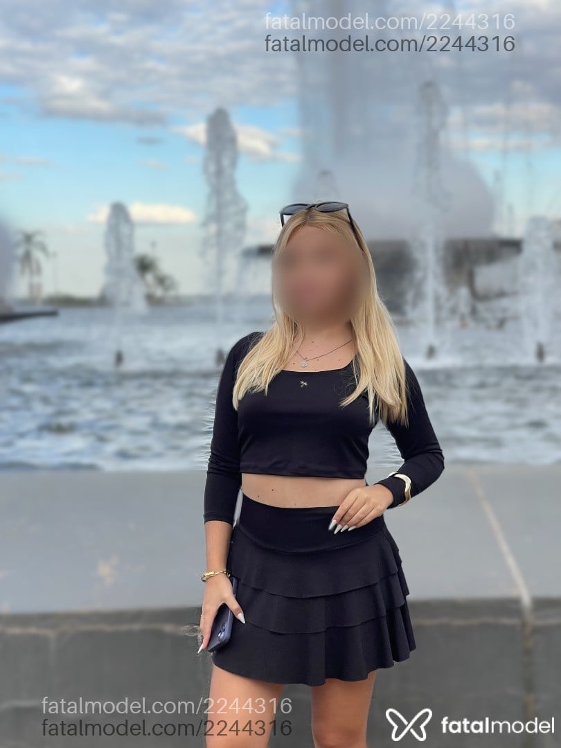 Acompanhante mulher loira (o) de olhos azuis - Victoria