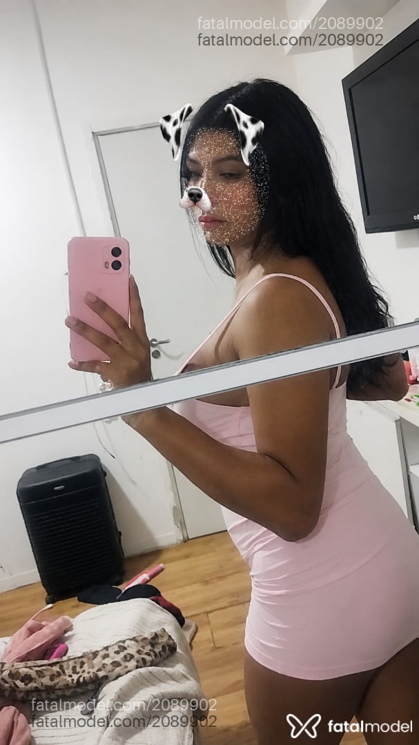 Acompanhante mulher trans morena (o) de olhos pretos - Kimberly Saiago