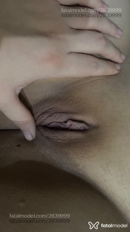 Acompanhante mulher com cabelo castanho de olhos pretos - Gabriela