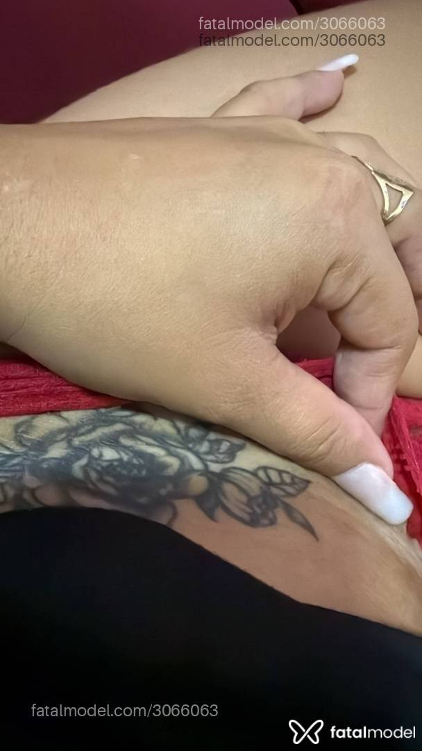 Acompanhante mulher morena (o) de olhos pretos em Dourados - Cris Flor