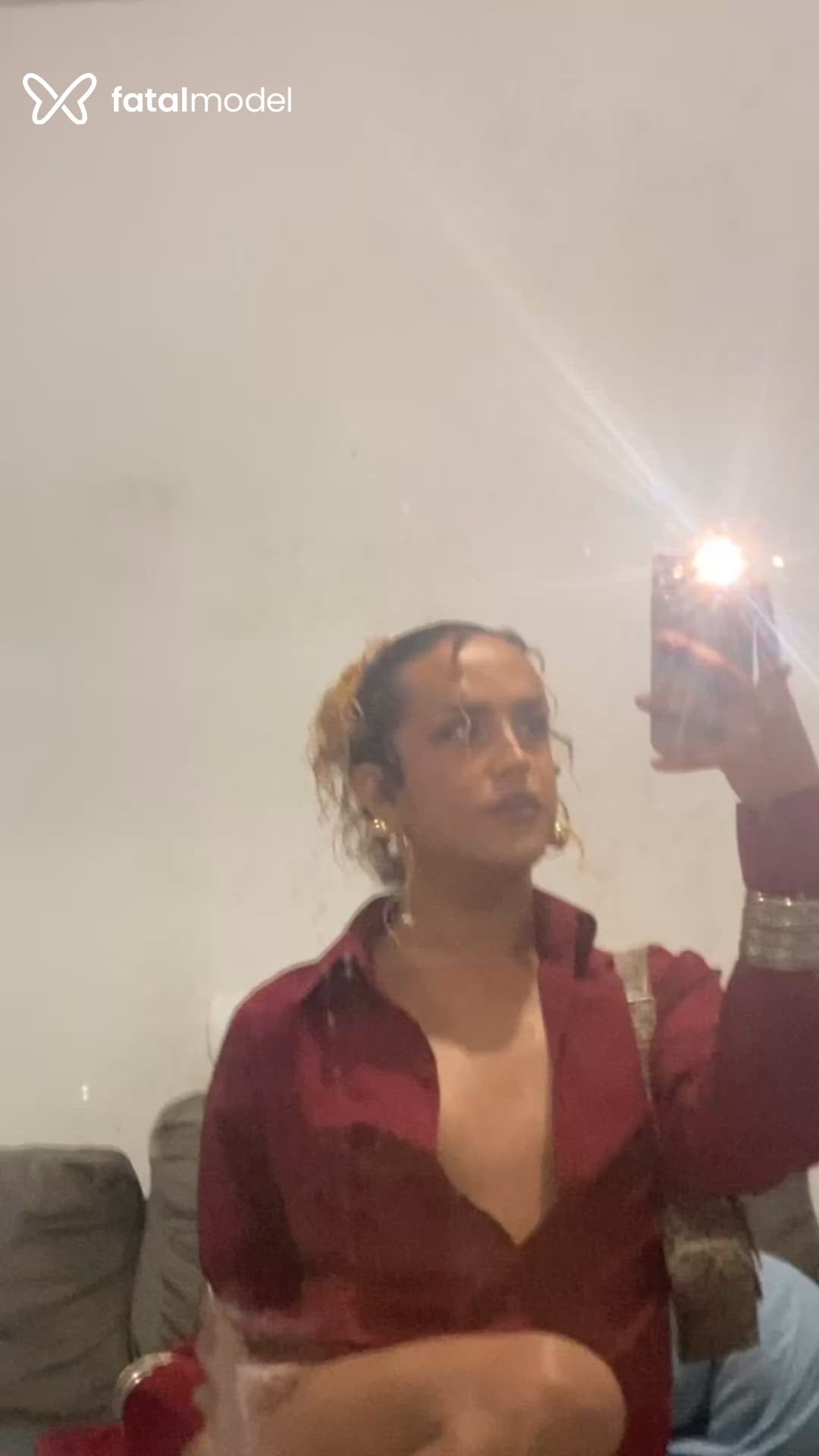 Acompanhante mulher trans com cabelo castanho de olhos castanhos - Valentina Acompanhante mulher trans com cabelo castanho de olhos castanhos - Valentina